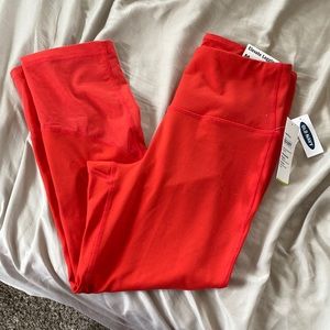 old navy elevate crop high-rise leggings medium